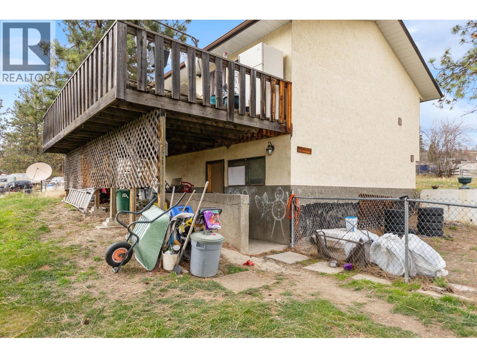 3260 Coyote Crescent