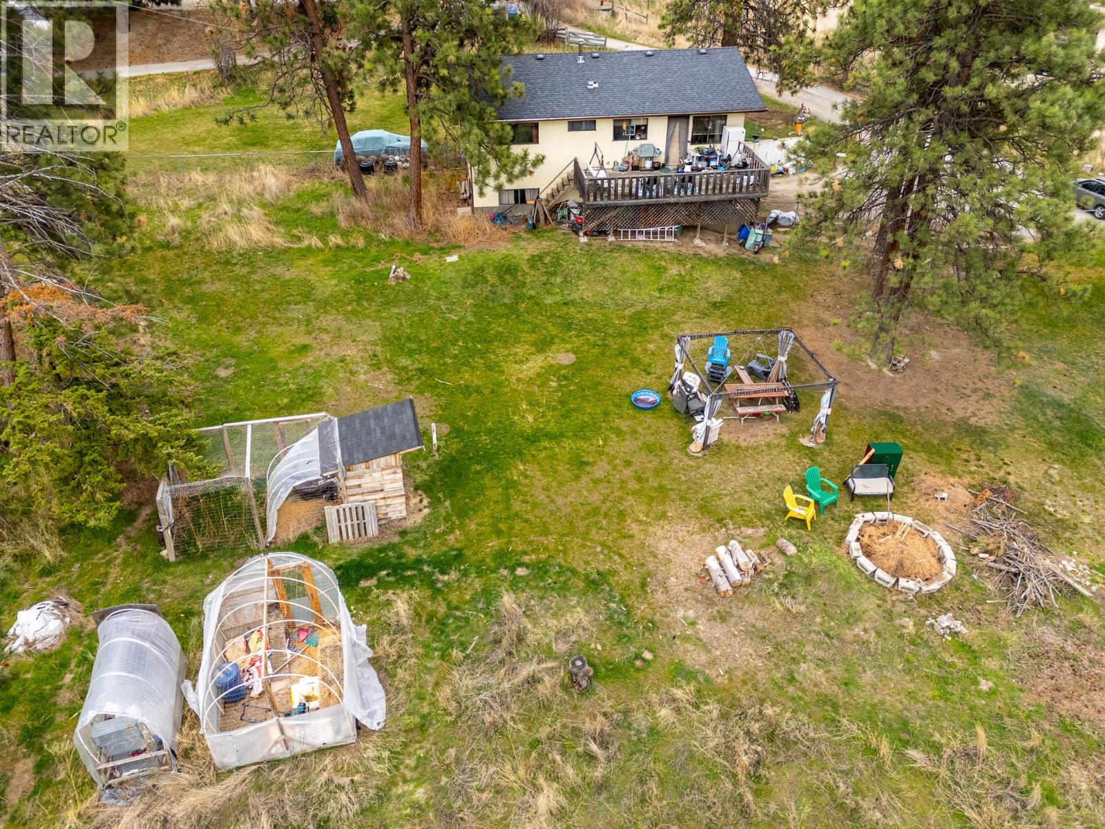 3260 Coyote Crescent