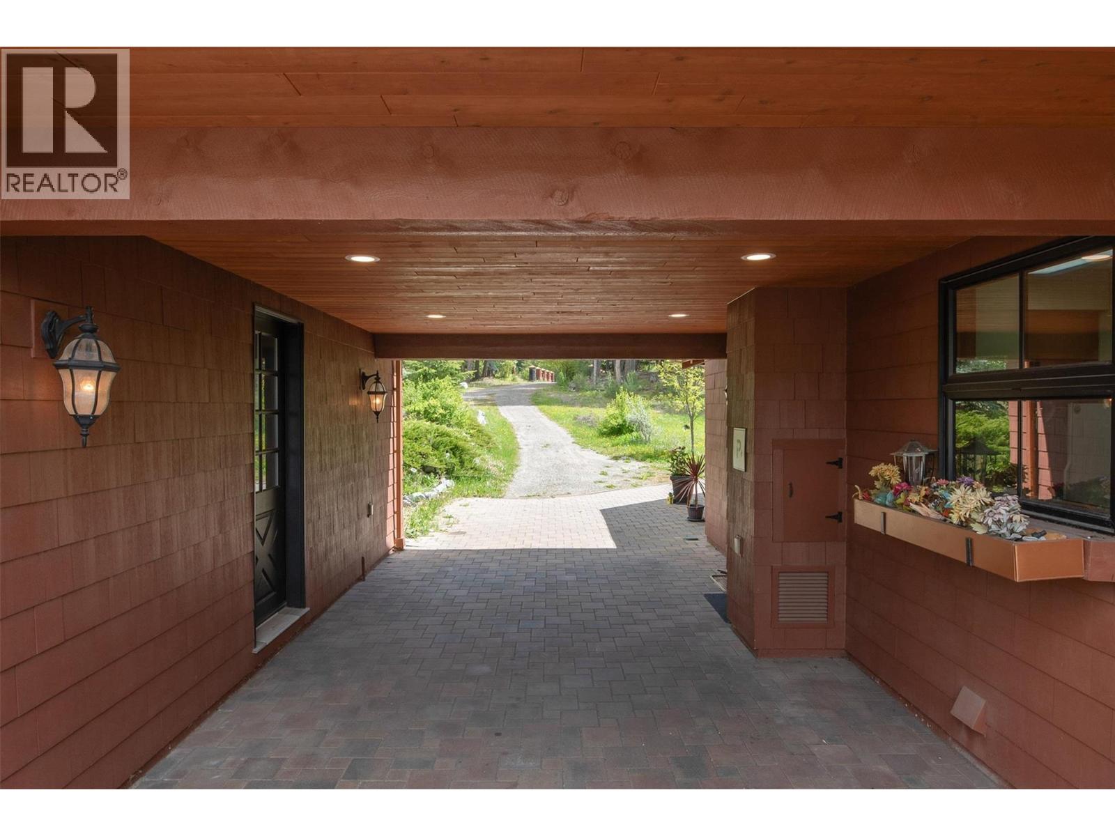1306 Huckleberry Road