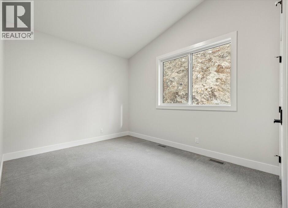 1221 Lone Pine Drive
