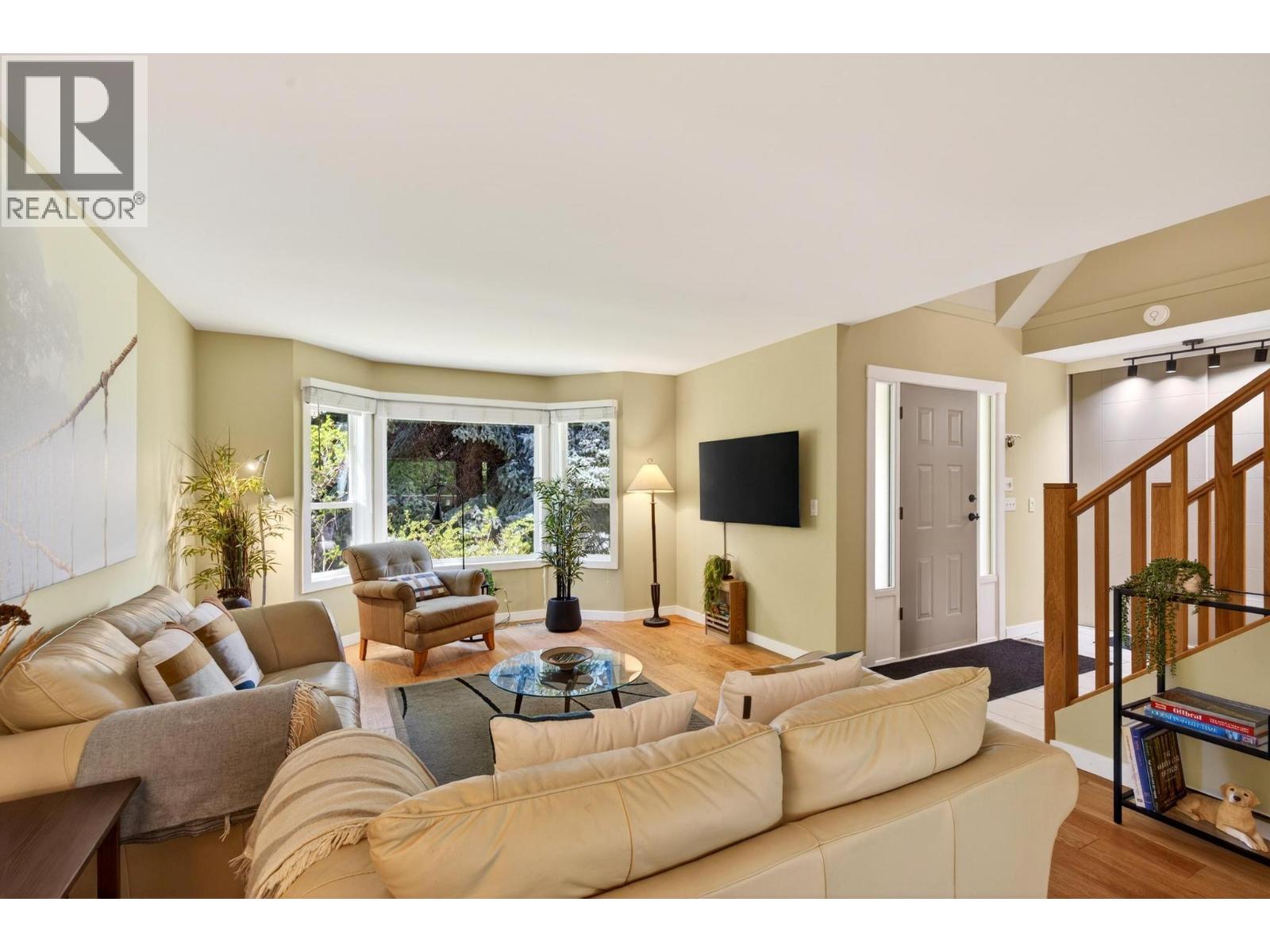 4621 Parkridge Drive