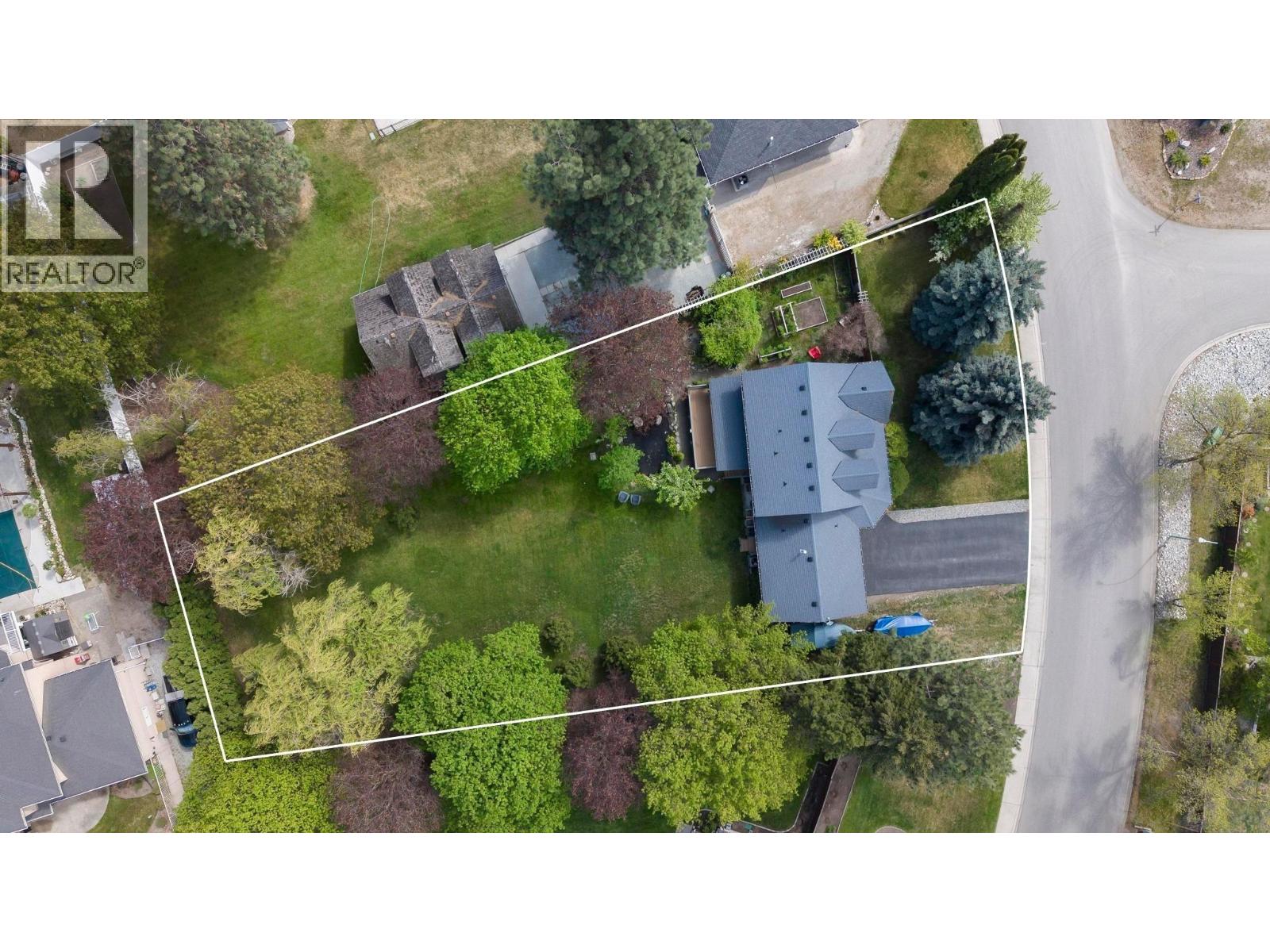 4621 Parkridge Drive