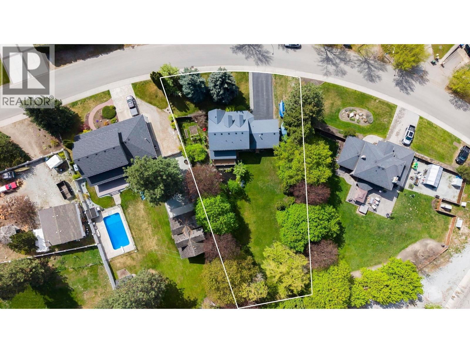 4621 Parkridge Drive