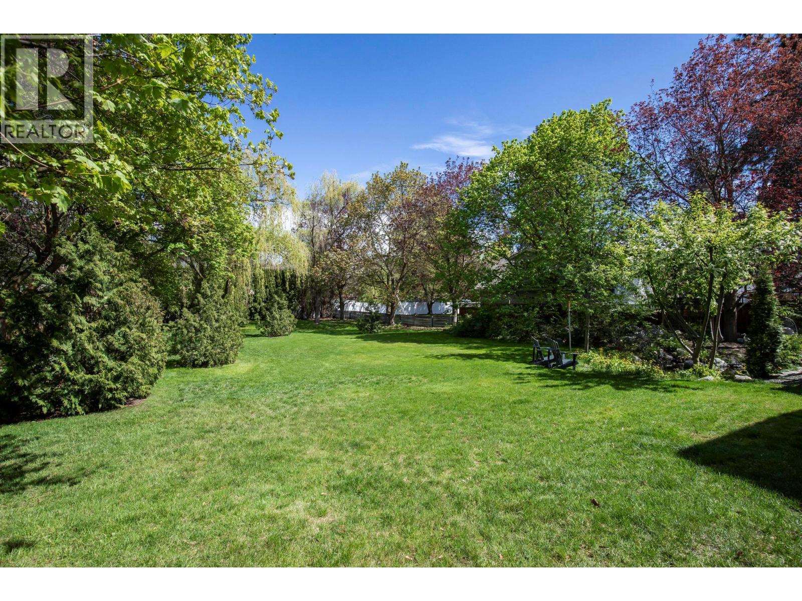 4621 Parkridge Drive