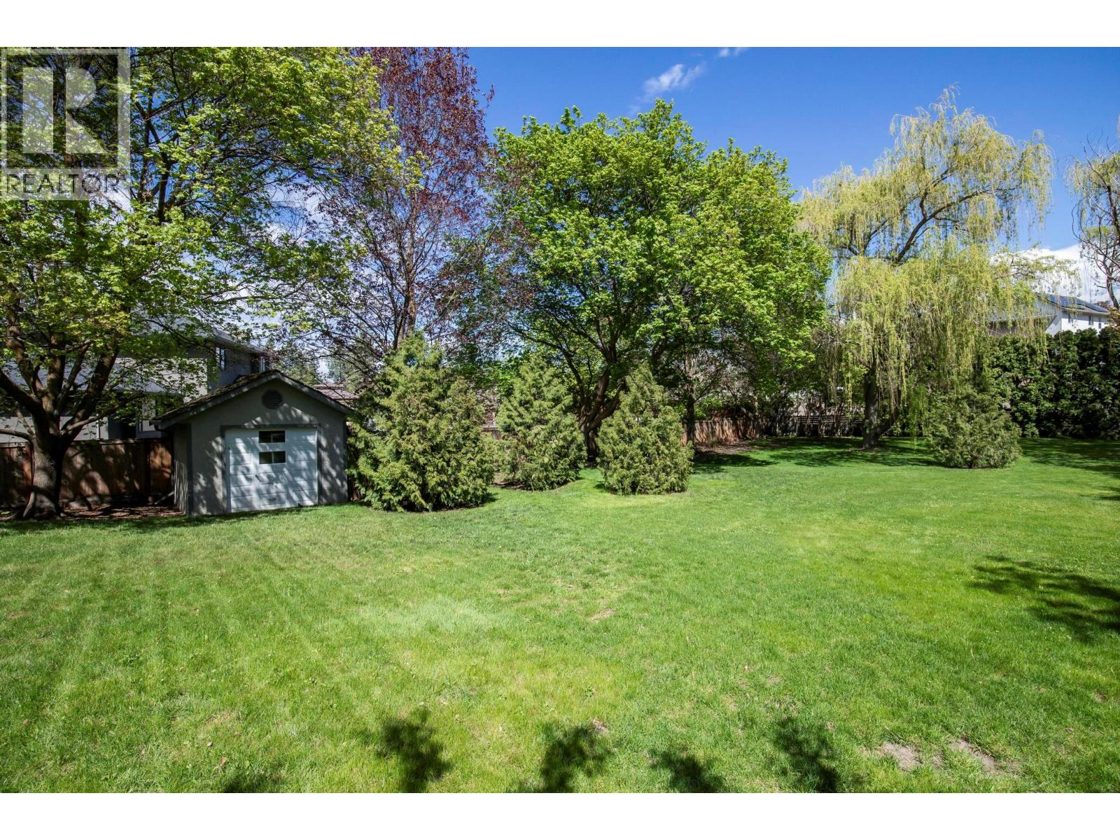 4621 Parkridge Drive