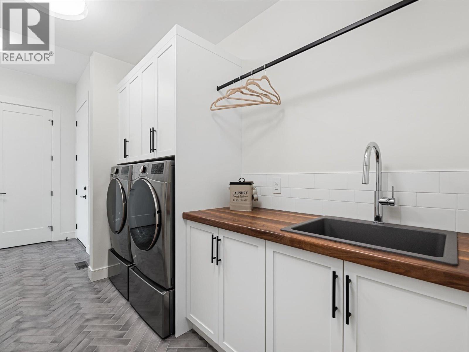 5650 The Edge Place Unit# 110