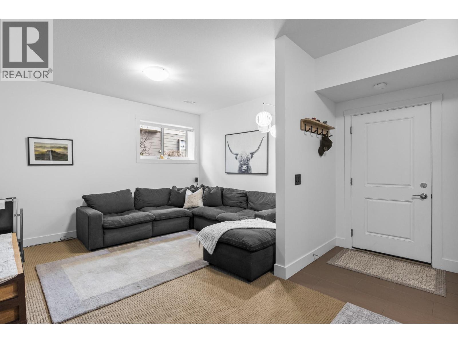 1865 Begbie Road Unit# 14