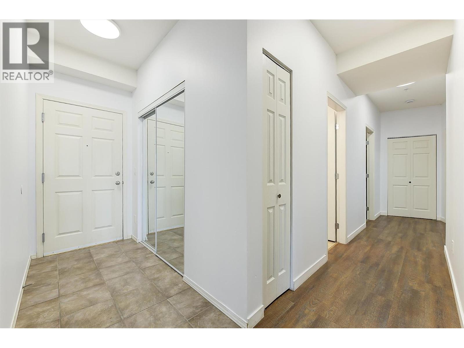 250 Hollywood Road S Unit# 206