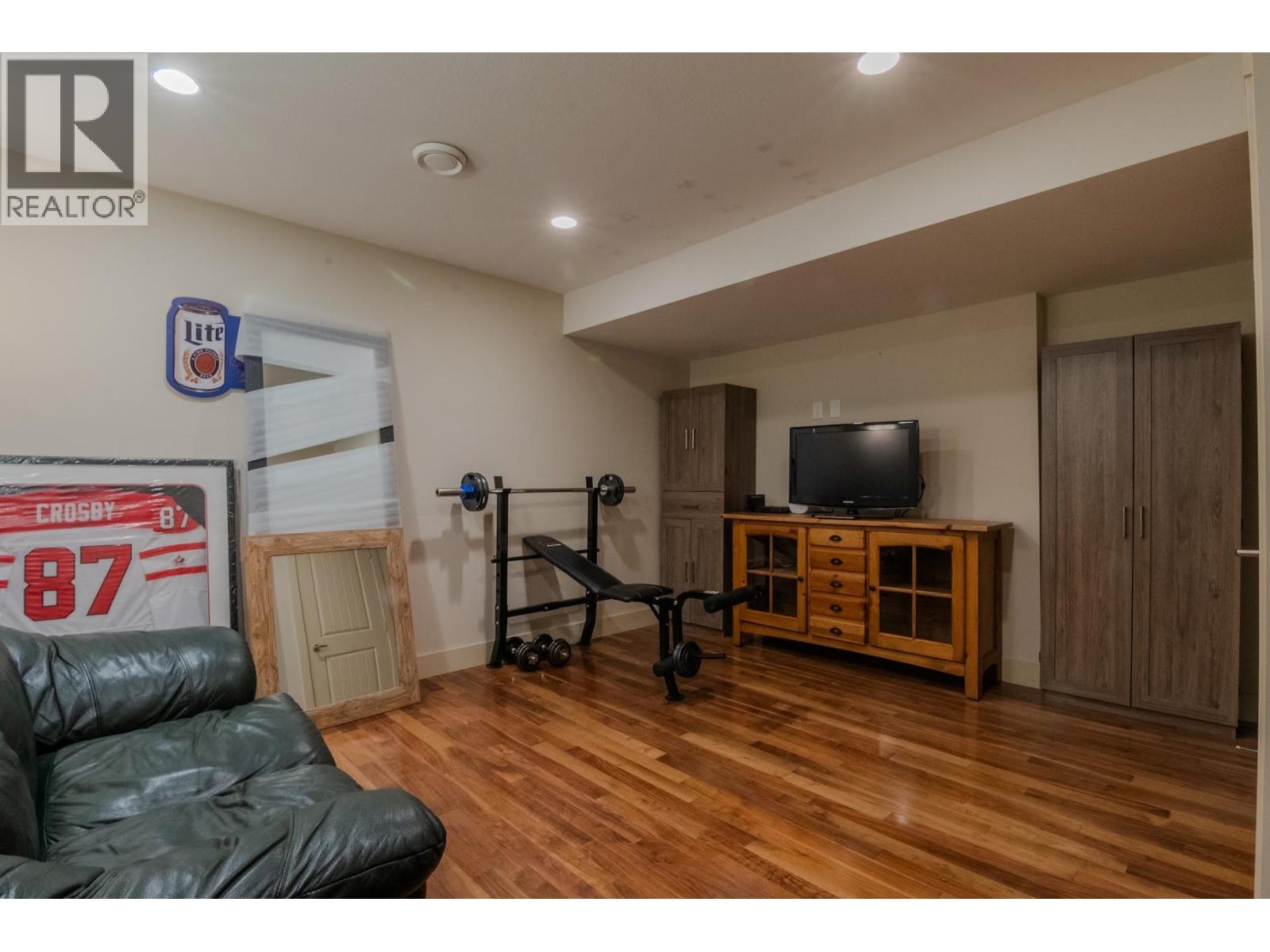 600 Sherwood Road Unit# 10