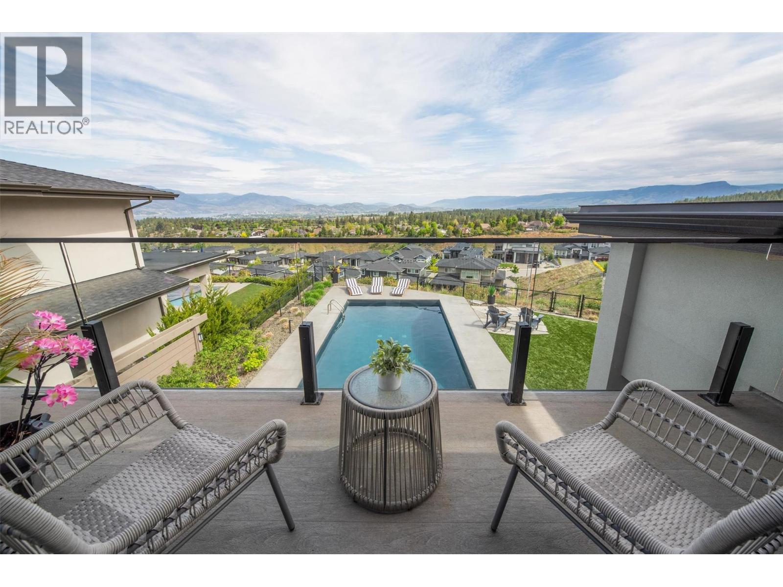 1612 Vincent Place