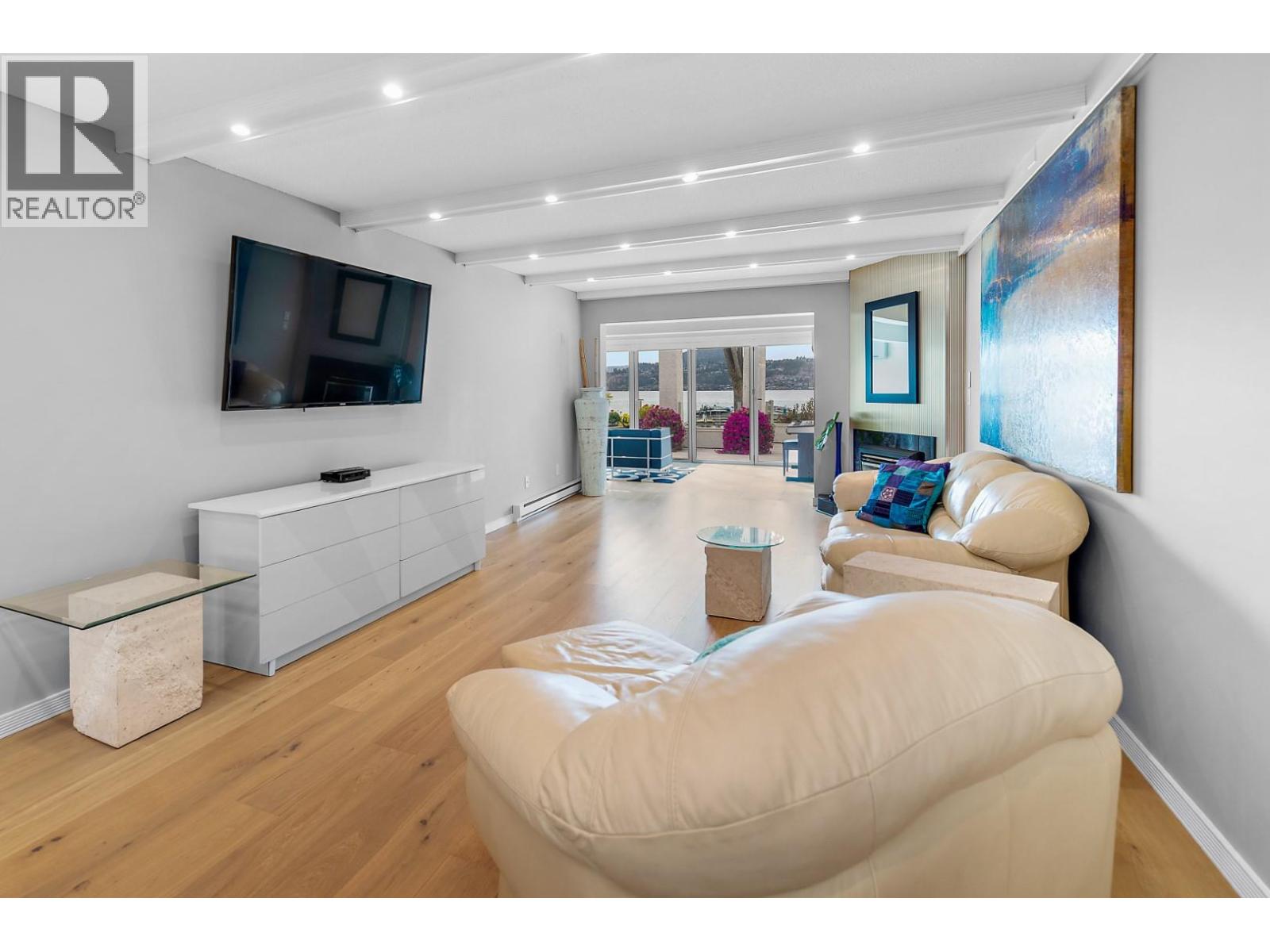 2900 Abbott Street Unit# 208