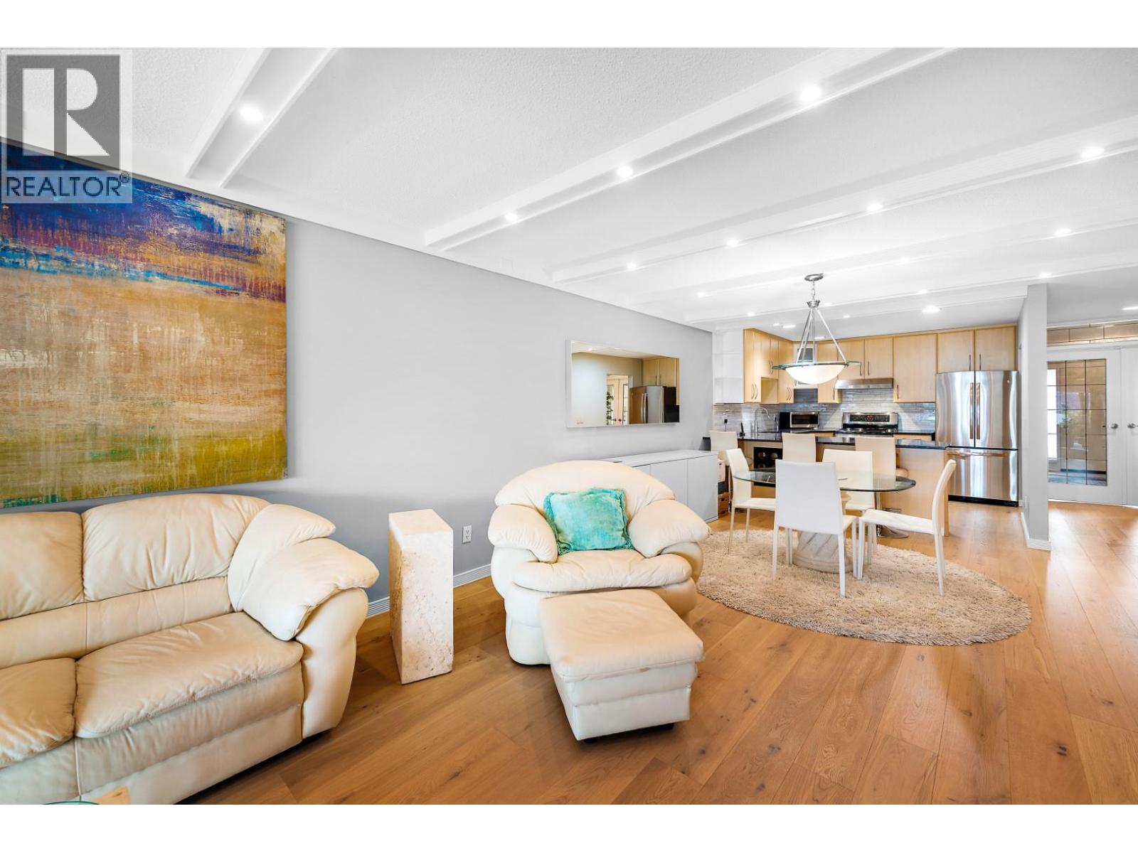 2900 Abbott Street Unit# 208