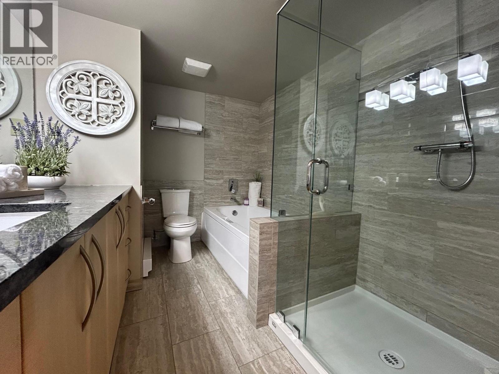 2900 Abbott Street Unit# 208
