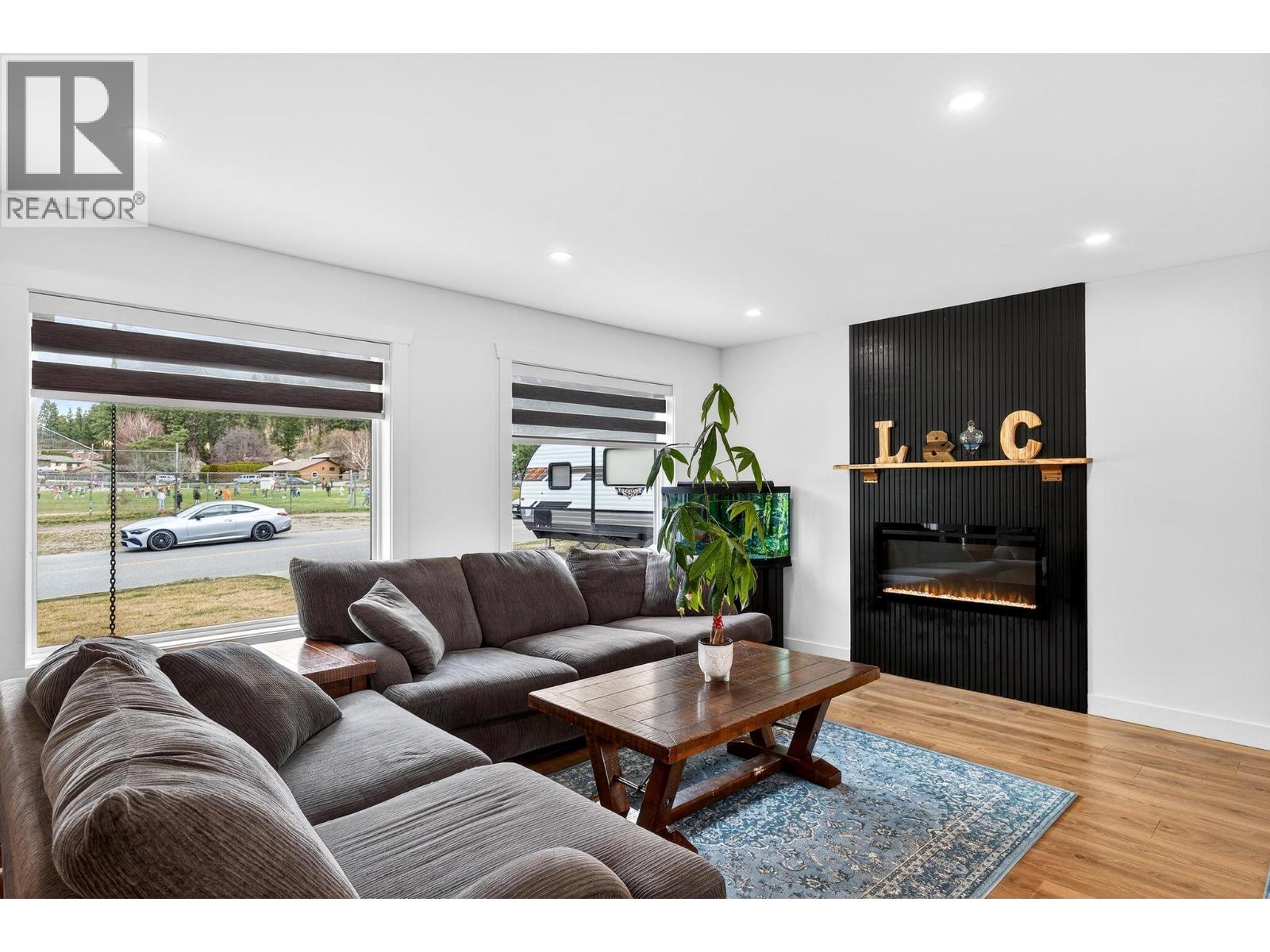 3150 Woodstock Drive