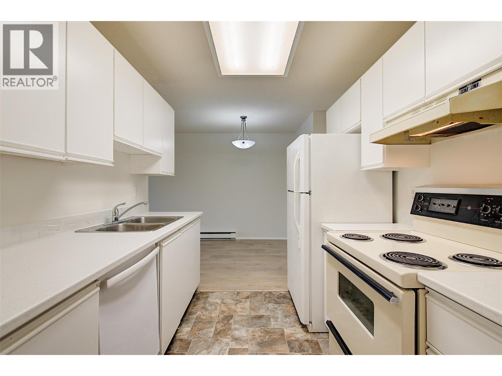 3180 De Montreuil Court Unit# 407
