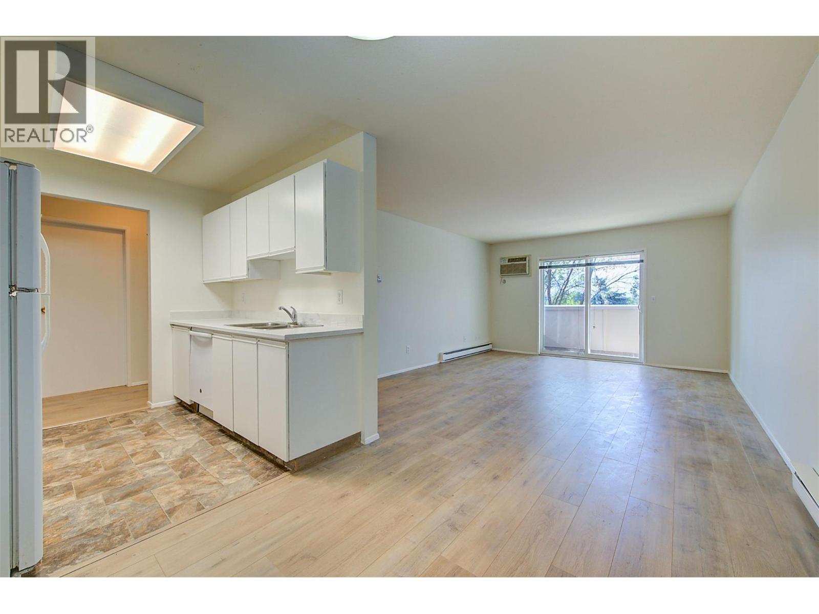 3180 De Montreuil Court Unit# 407