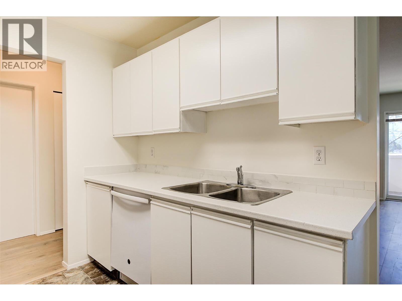 3180 De Montreuil Court Unit# 407