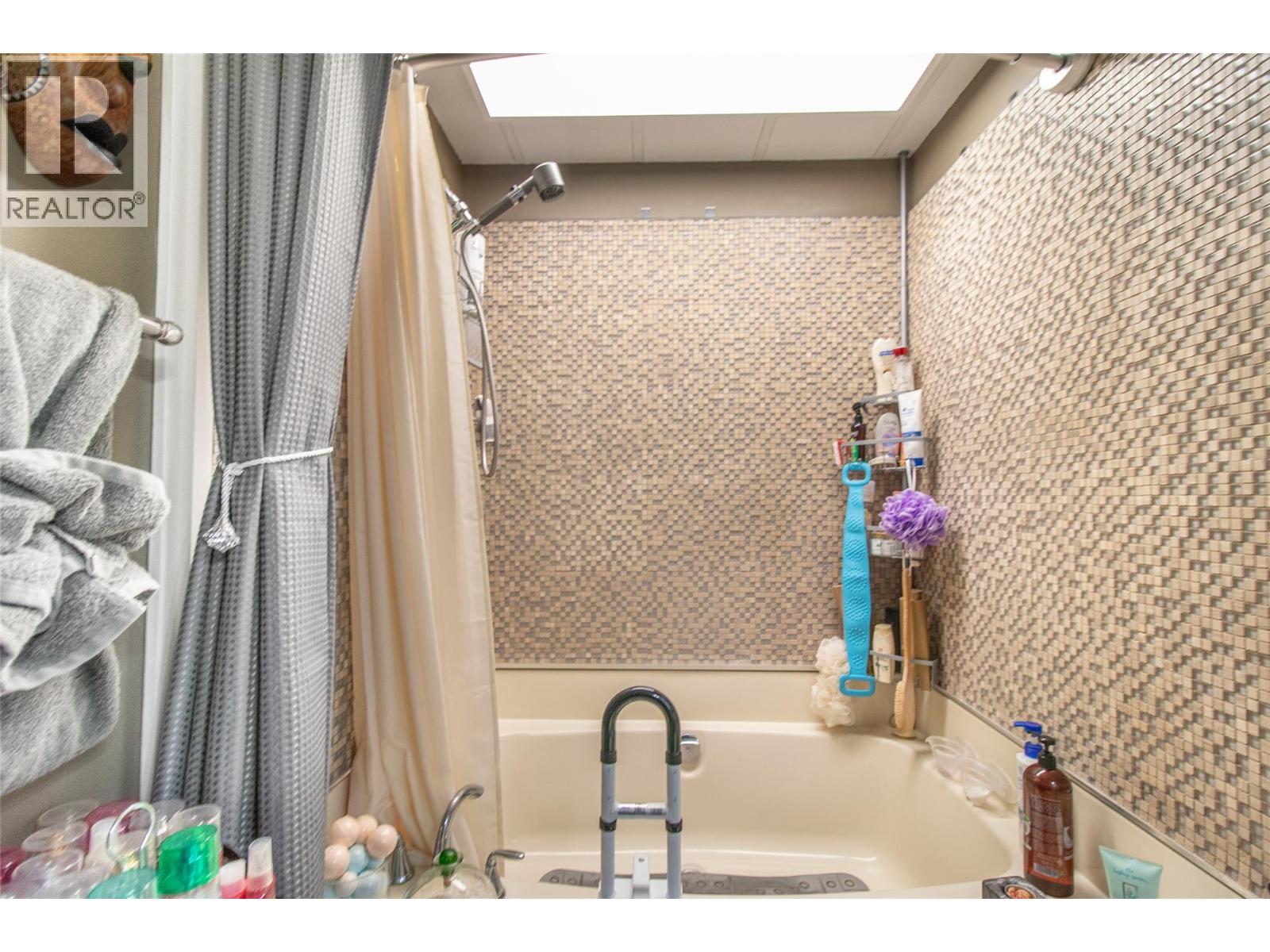 1880 Old Boucherie Road Unit# 167