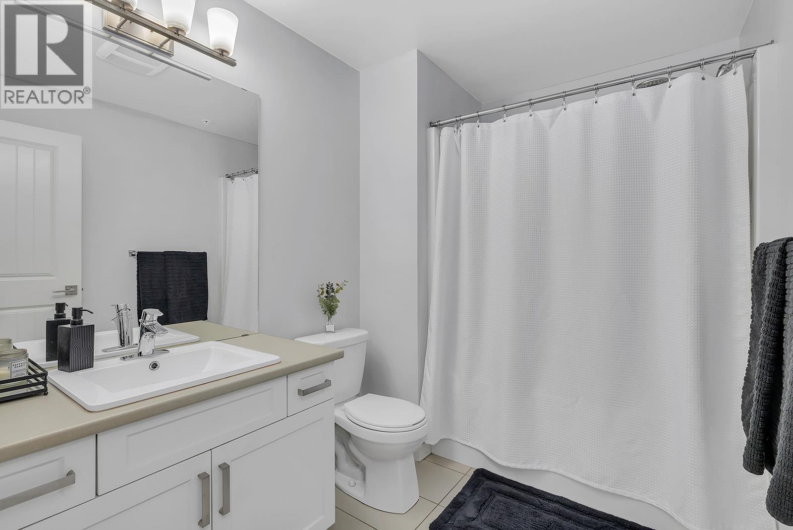 3731 Casorso Road Unit# 118
