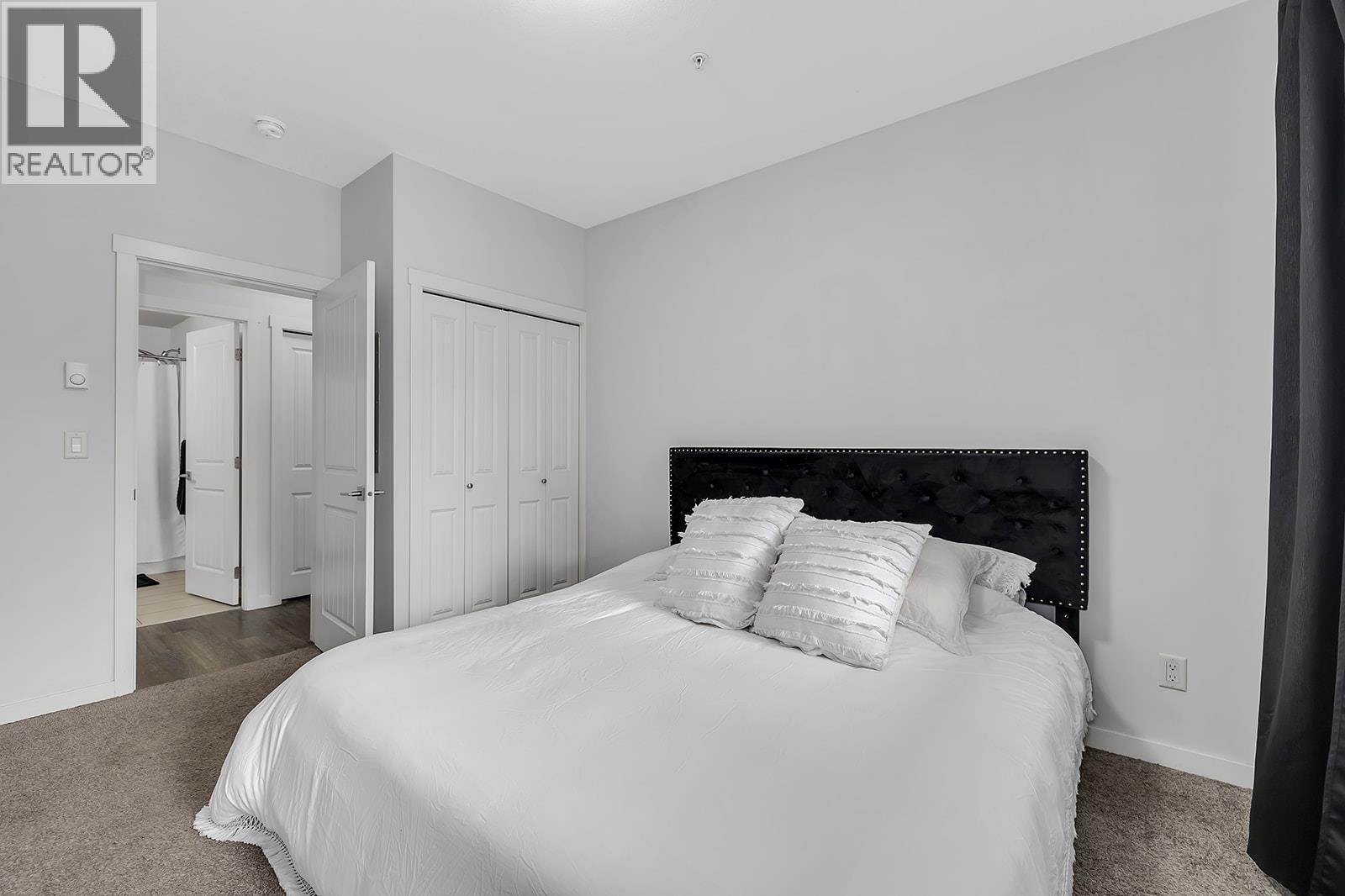 3731 Casorso Road Unit# 118