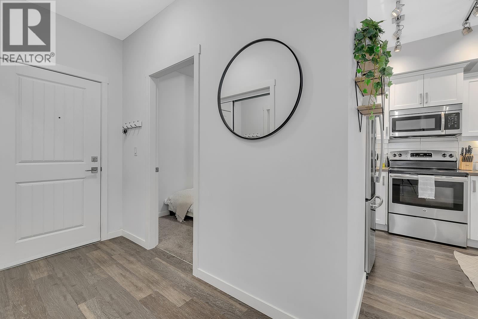 3731 Casorso Road Unit# 118