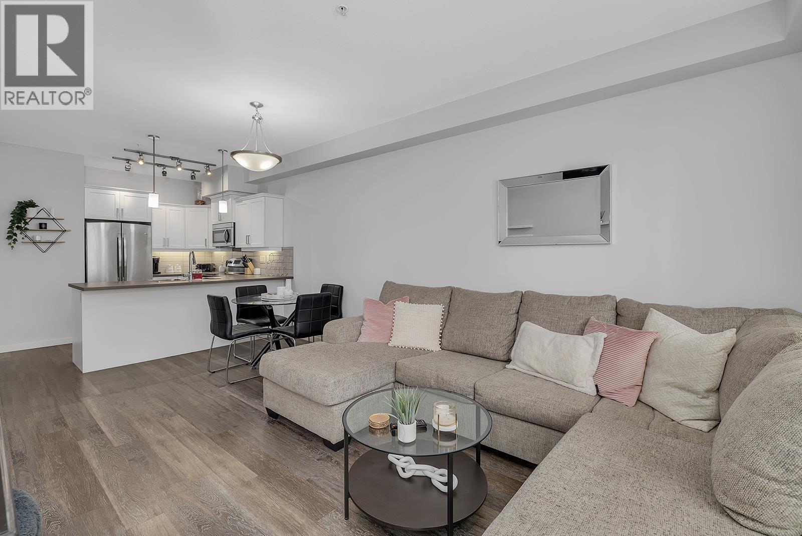 3731 Casorso Road Unit# 118