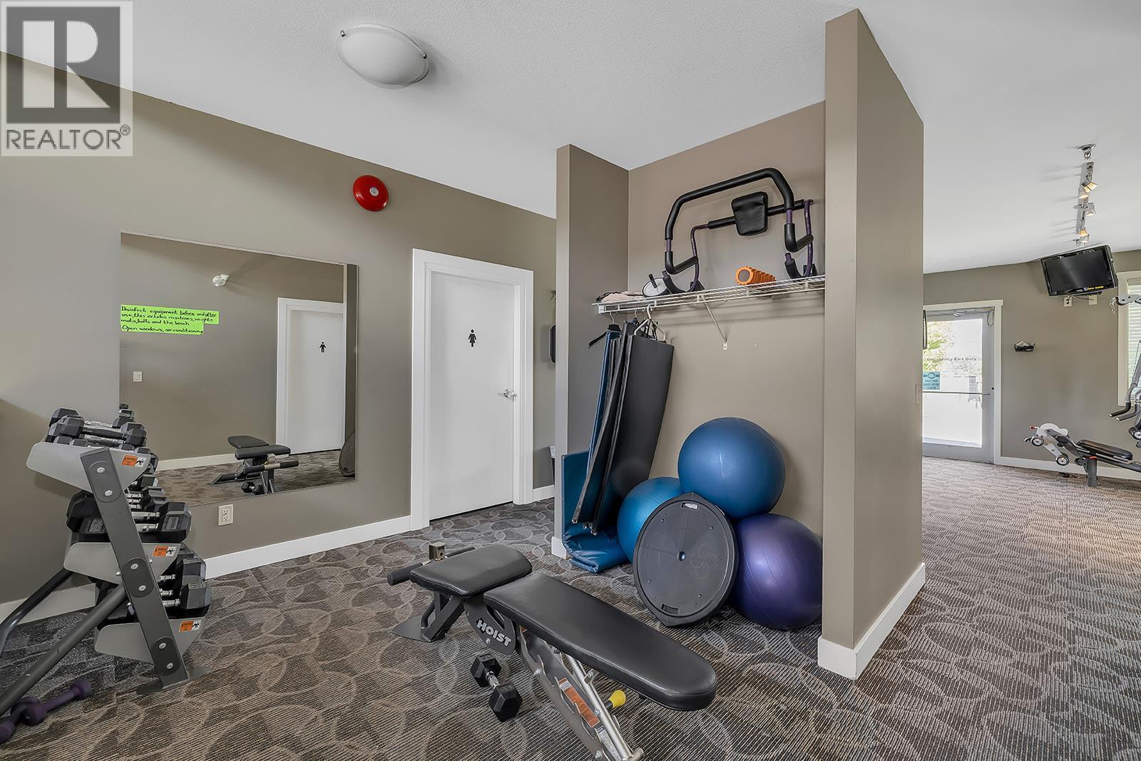 3731 Casorso Road Unit# 118