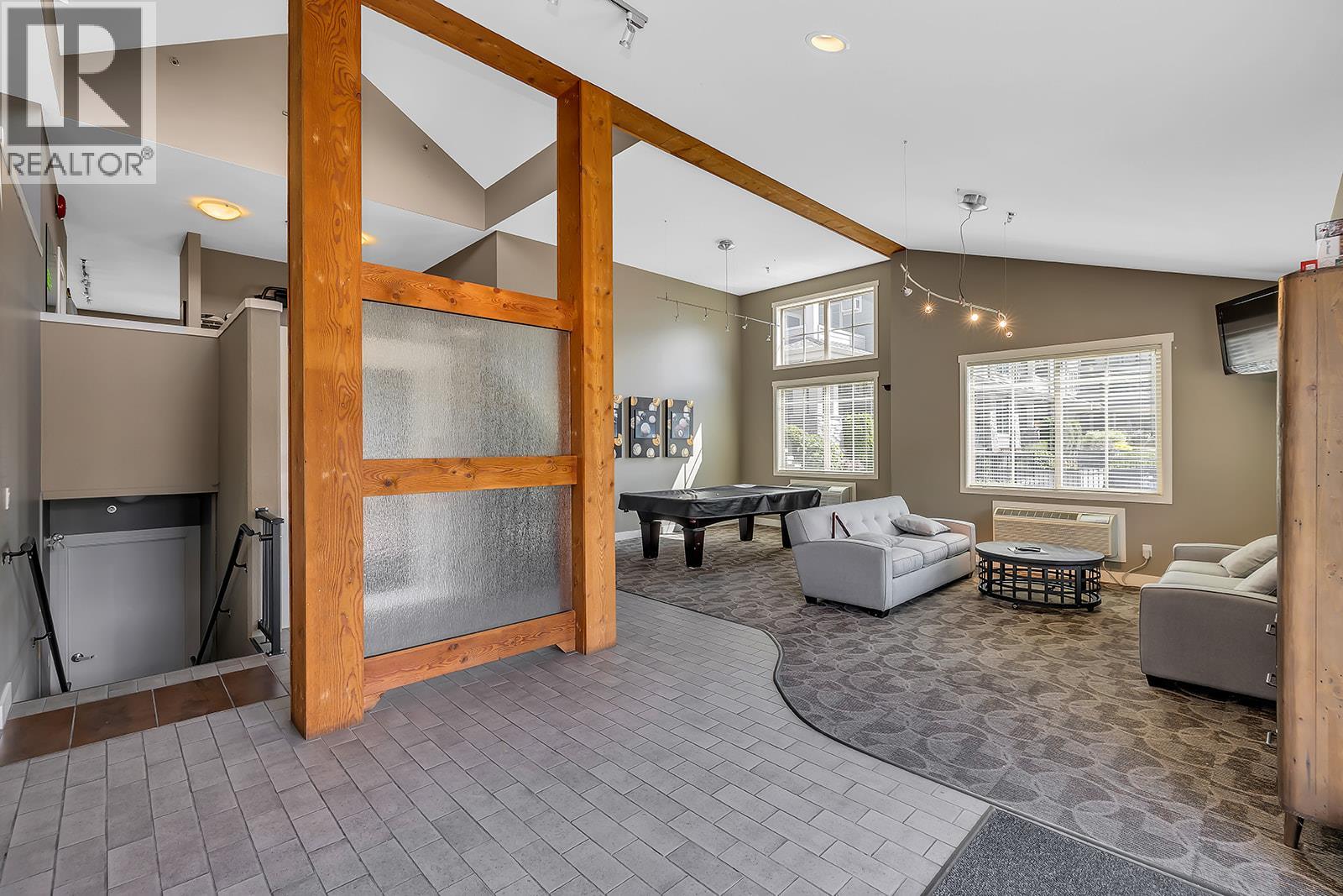 3731 Casorso Road Unit# 118