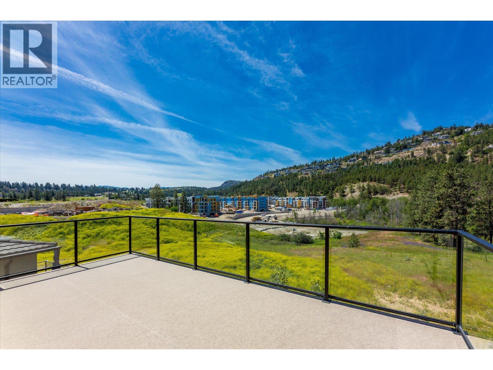 1846 Viewpoint Crescent