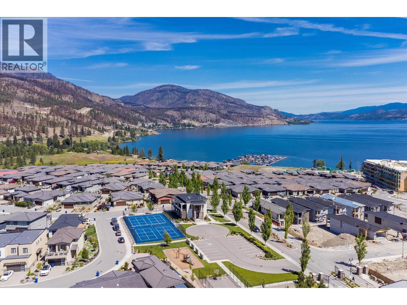 1846 Viewpoint Crescent