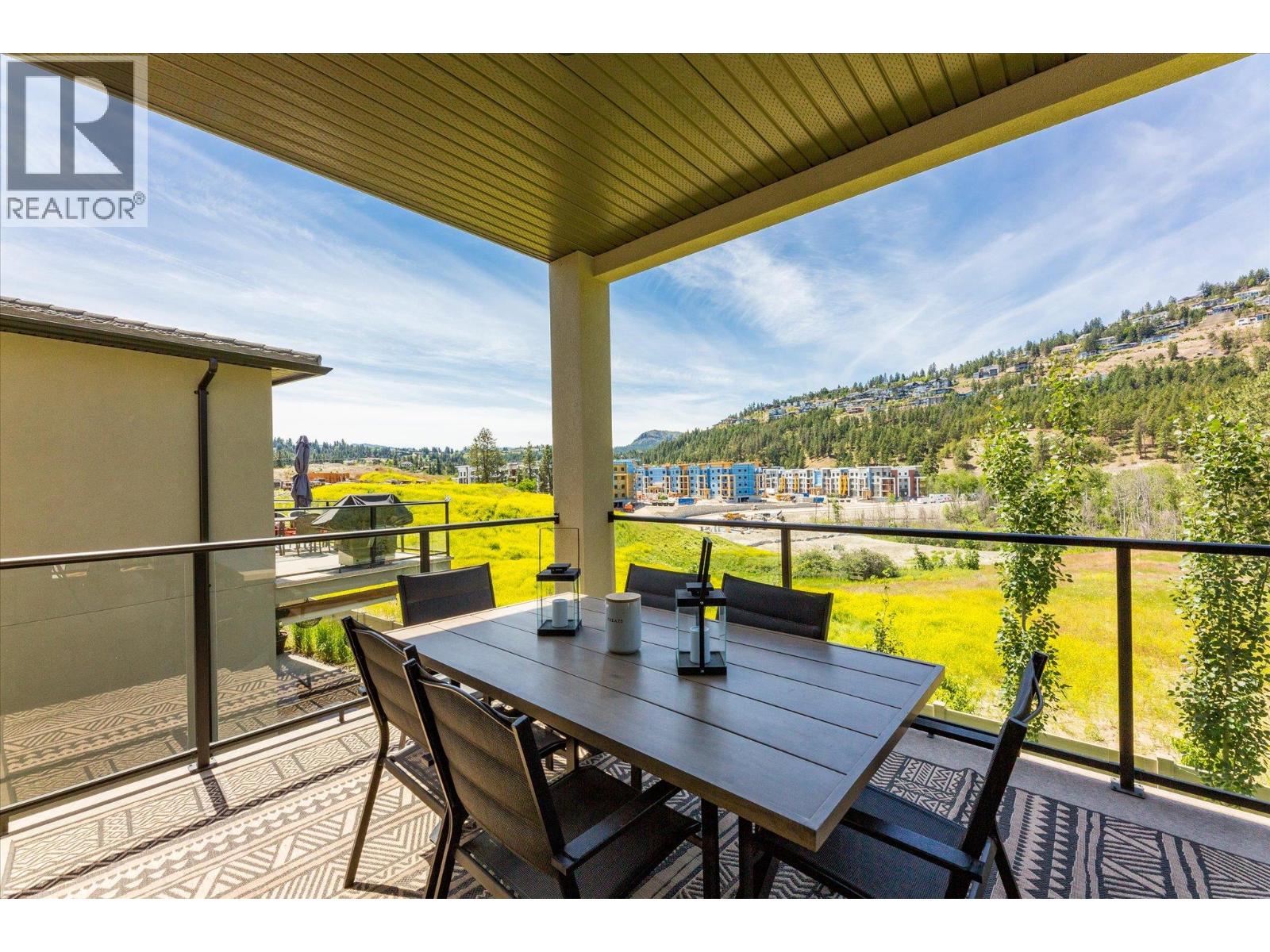 1846 Viewpoint Crescent