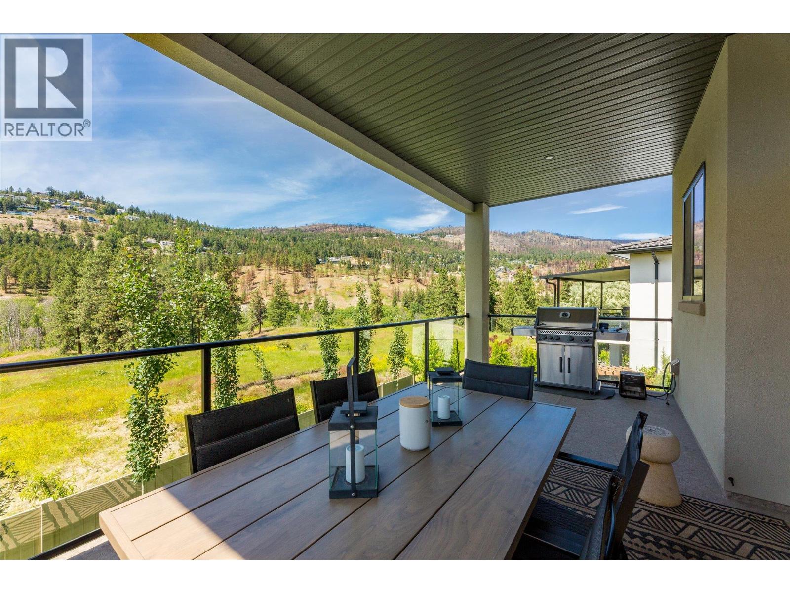 1846 Viewpoint Crescent