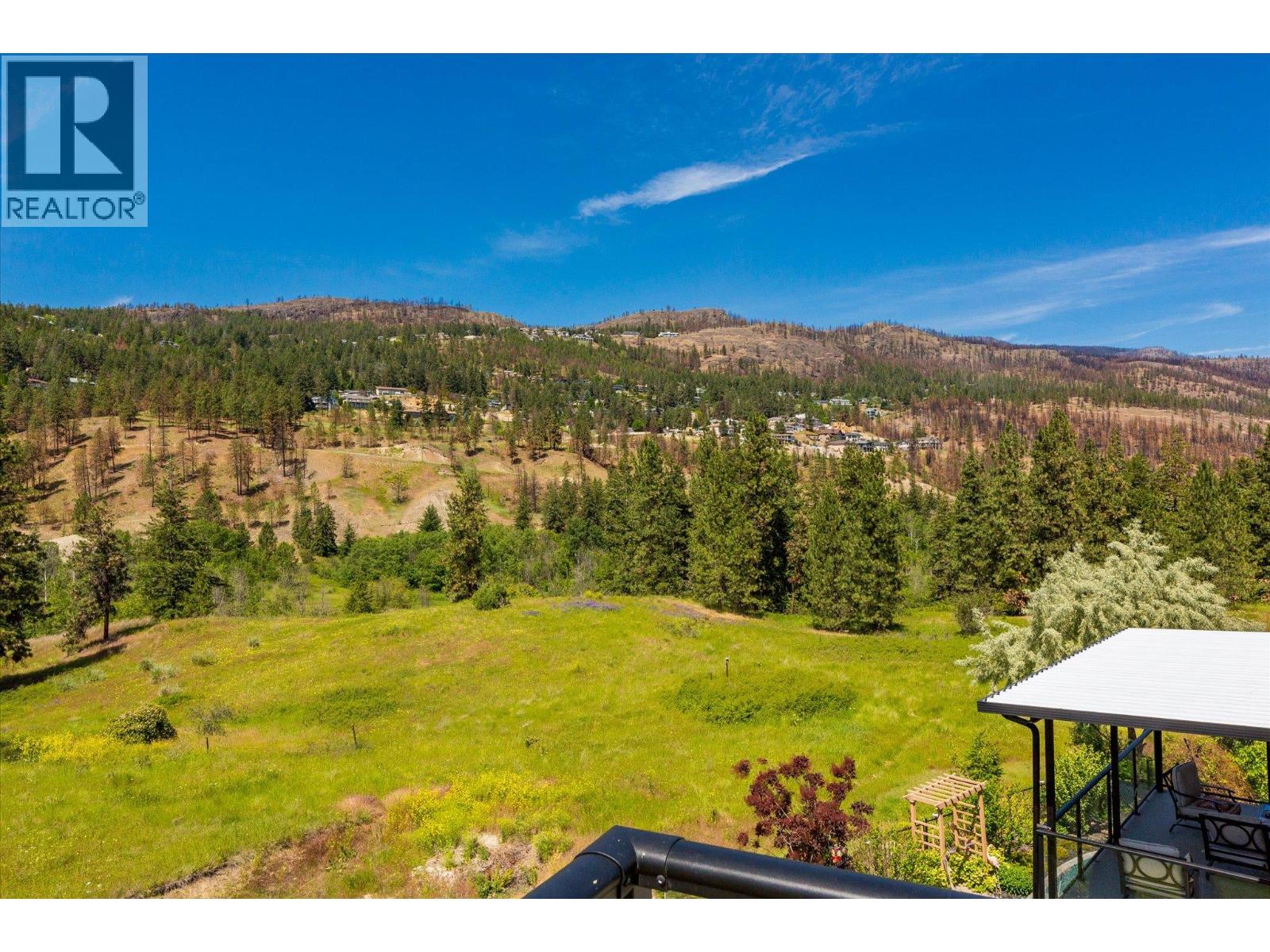 1846 Viewpoint Crescent