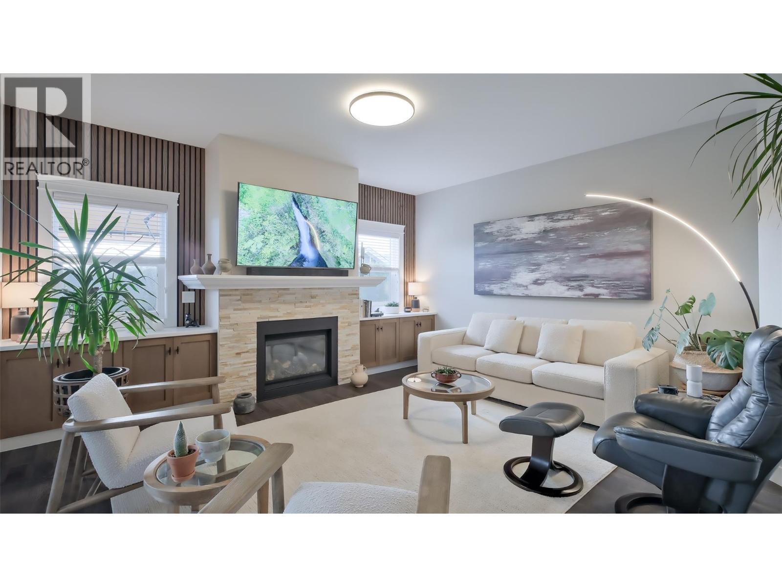 2084 Clover Drive