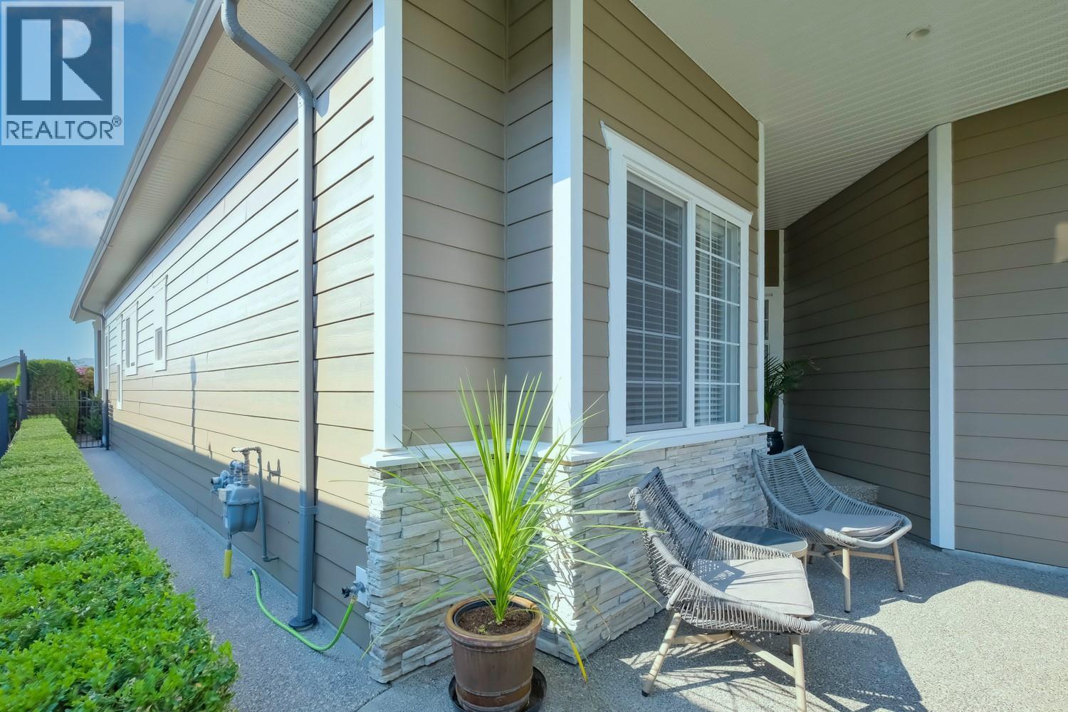 2084 Clover Drive