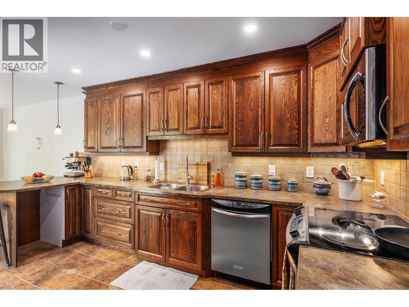 841 Churchill Court