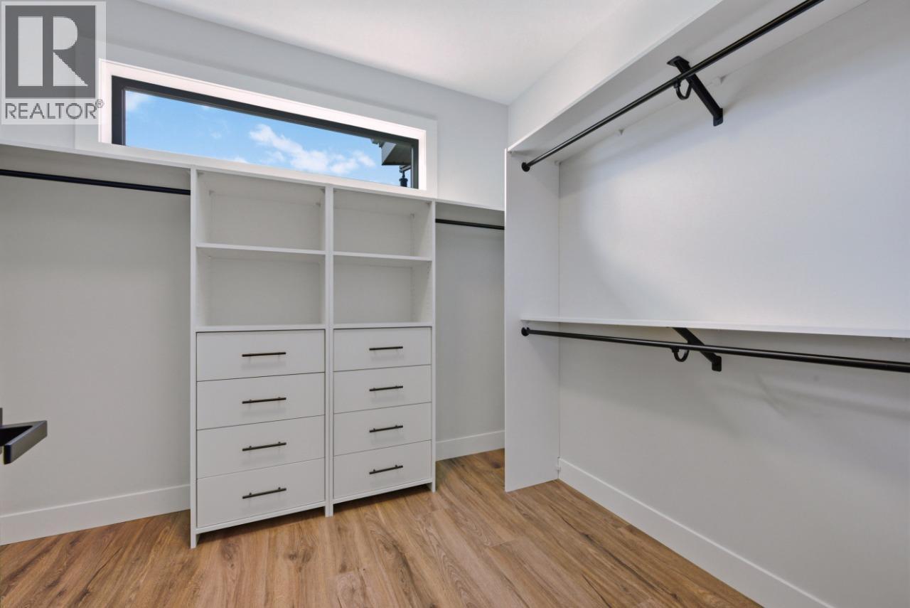 1120 Collinson Court