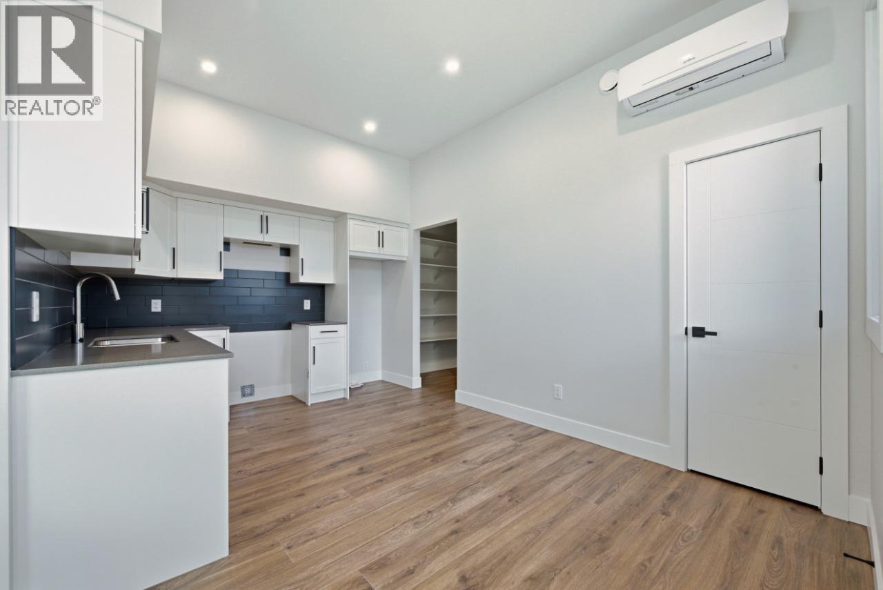 1120 Collinson Court
