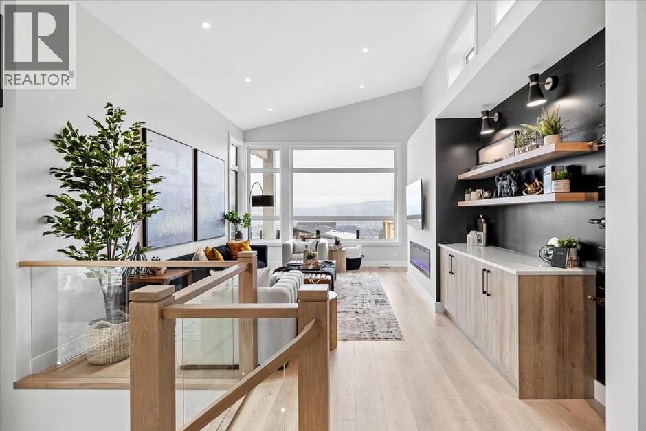 1165 Lone Pine Drive