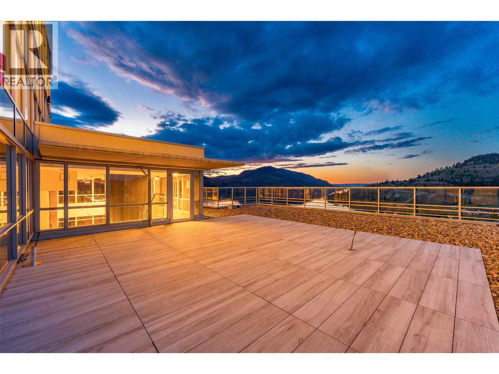 1075 Sunset Drive Unit# PH1