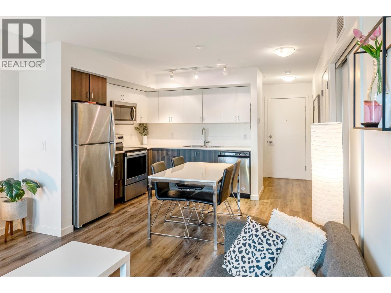 655 Academy Way Unit# 121