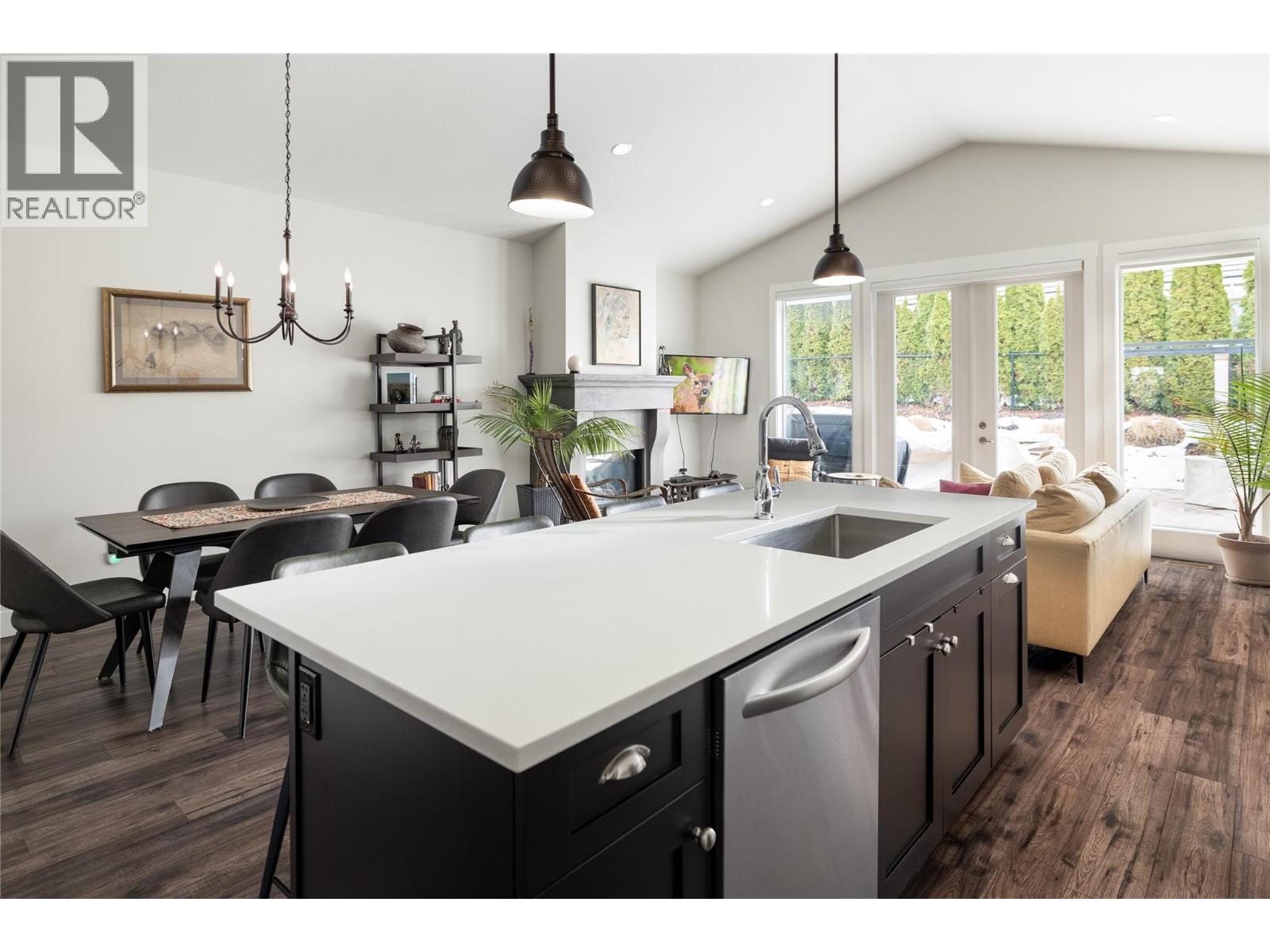 4450 Gordon Drive Unit# 114