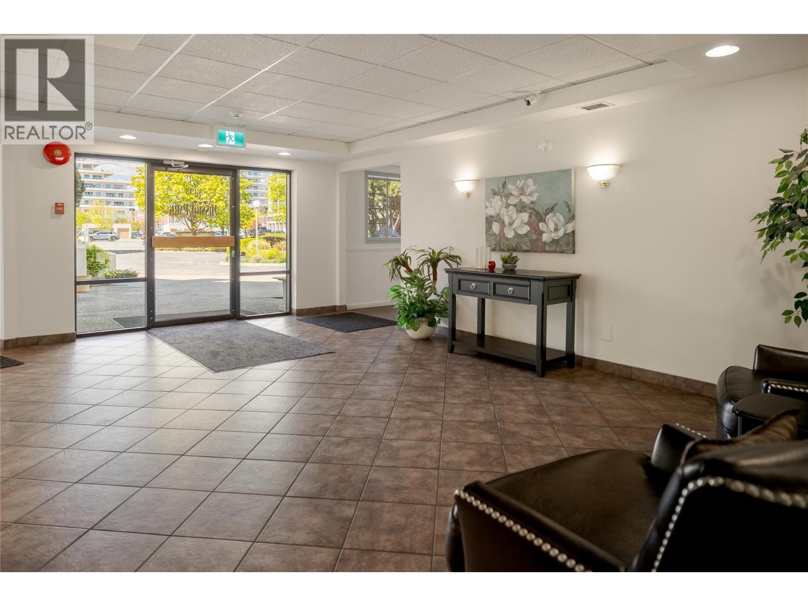3335 Richter Street Unit# 215