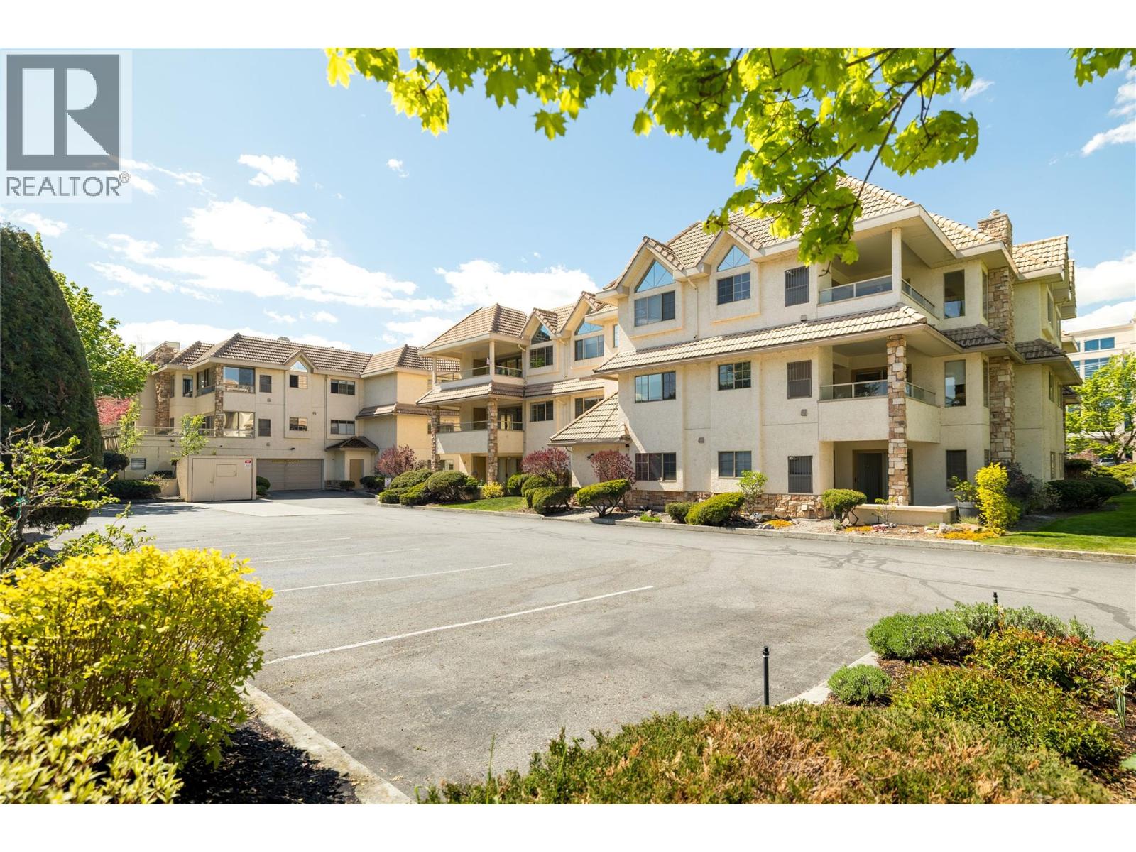 3335 Richter Street Unit# 215
