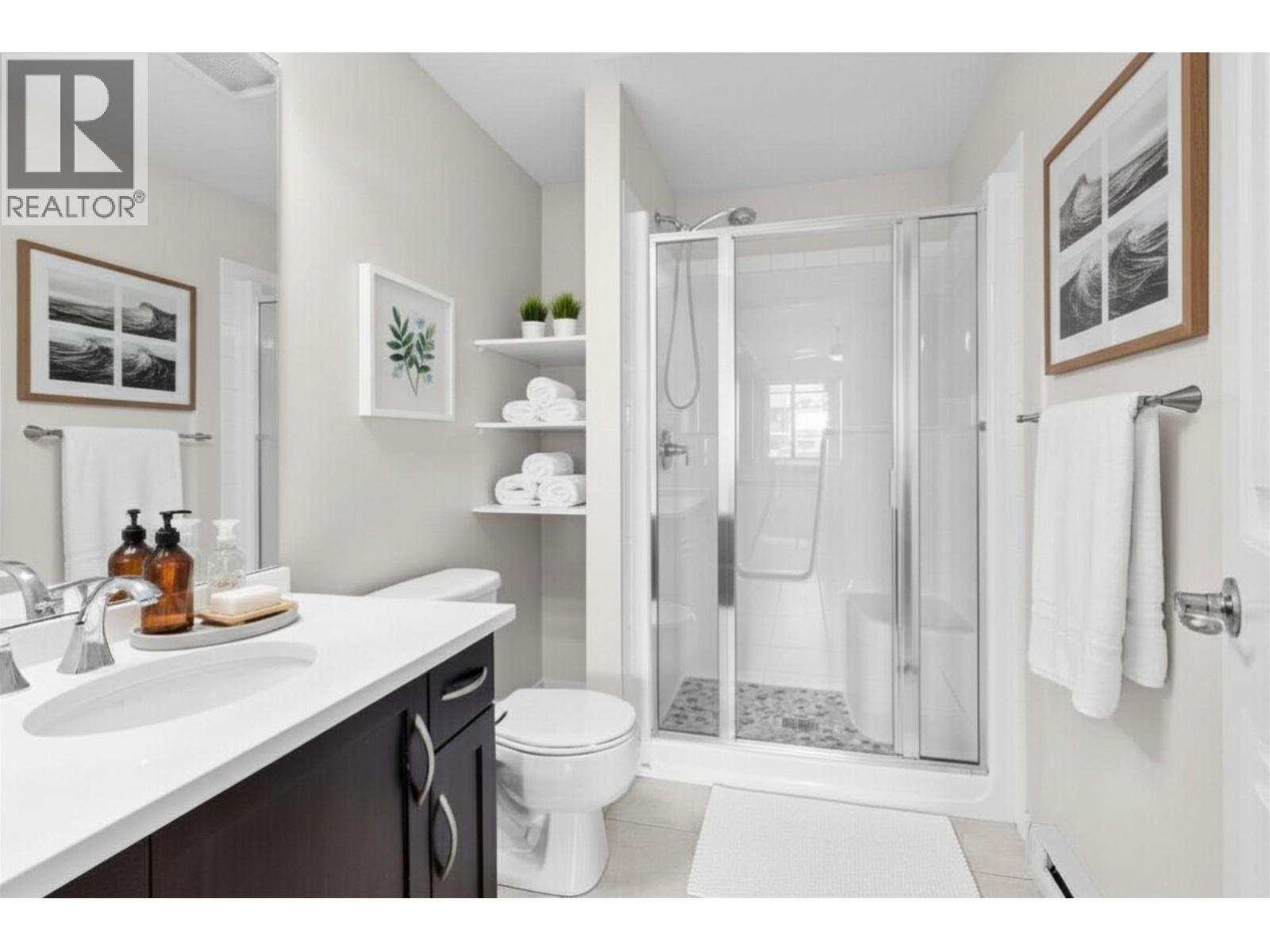3735 Casorso Road Unit# 302