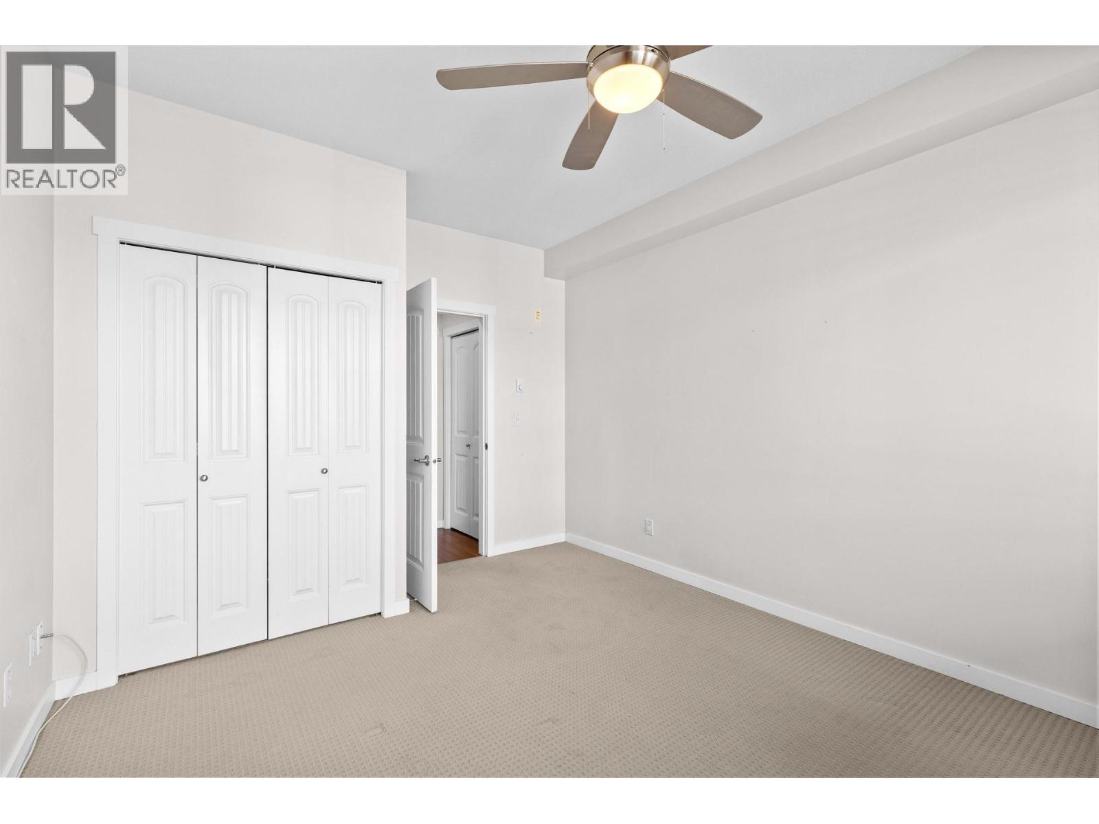3735 Casorso Road Unit# 302