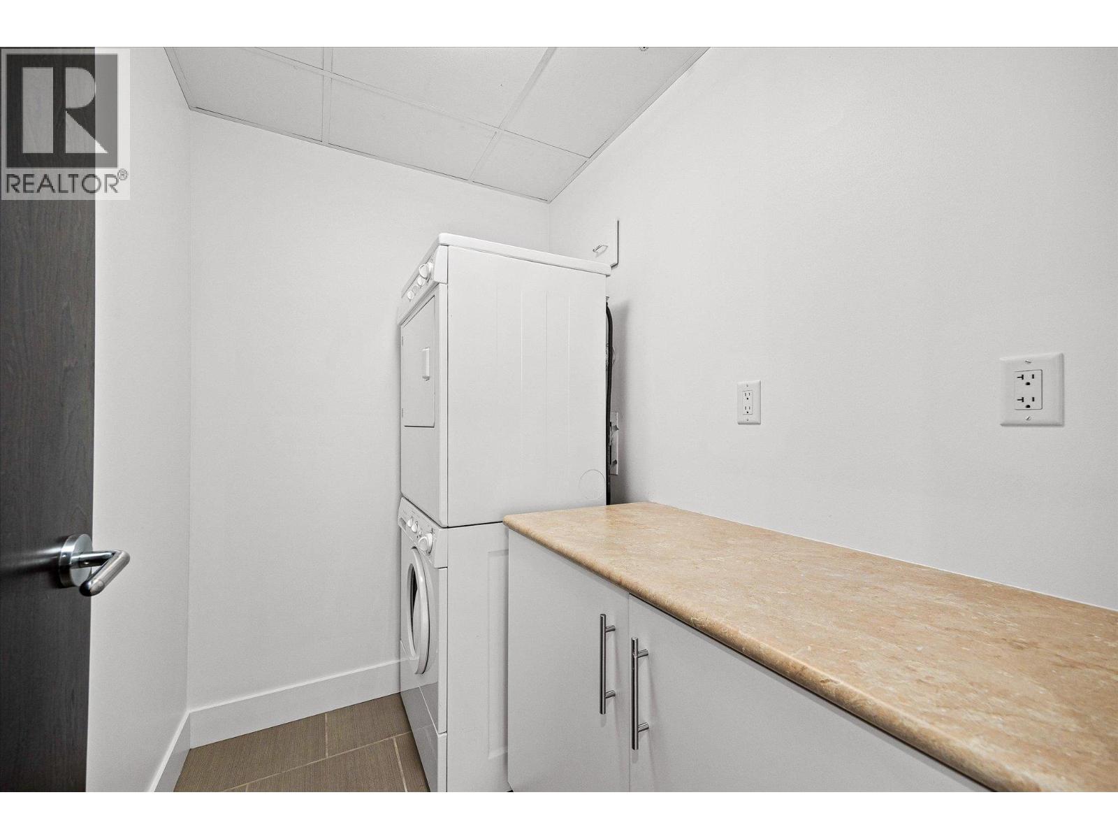 2040 Springfield Road Unit# 401