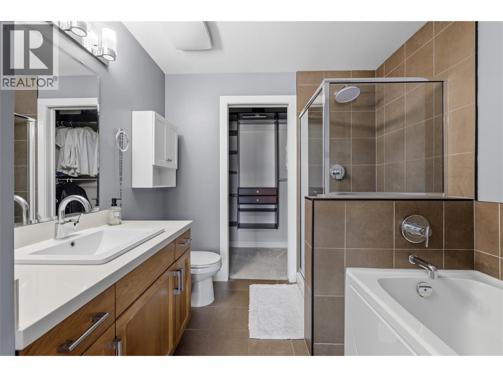 3220 Skyview Lane Unit# 205