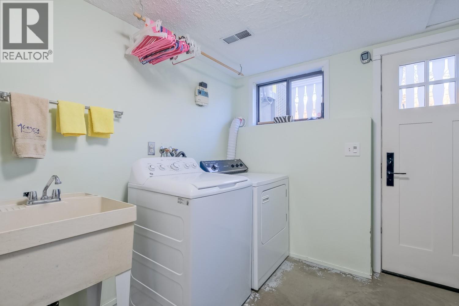 1056 Aubrey Road
