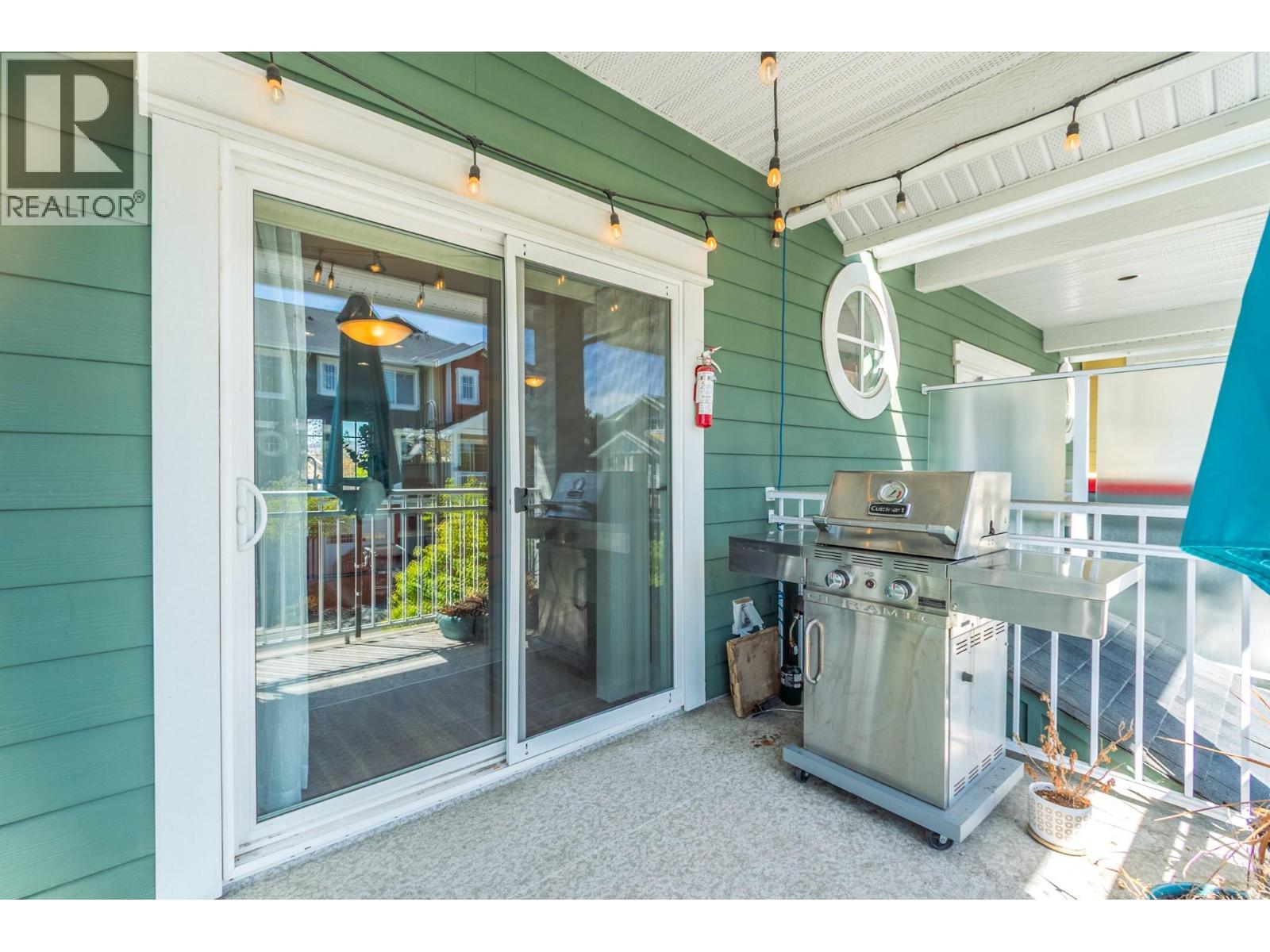 433 McCarren Avenue Unit# 5